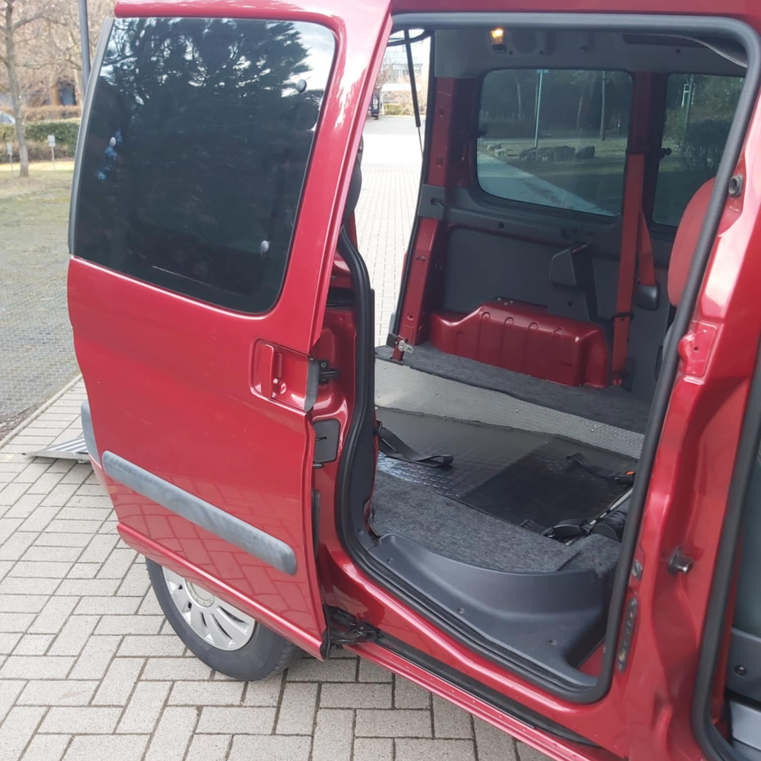 citroen-berlingo-kerekesszek-szalito-2