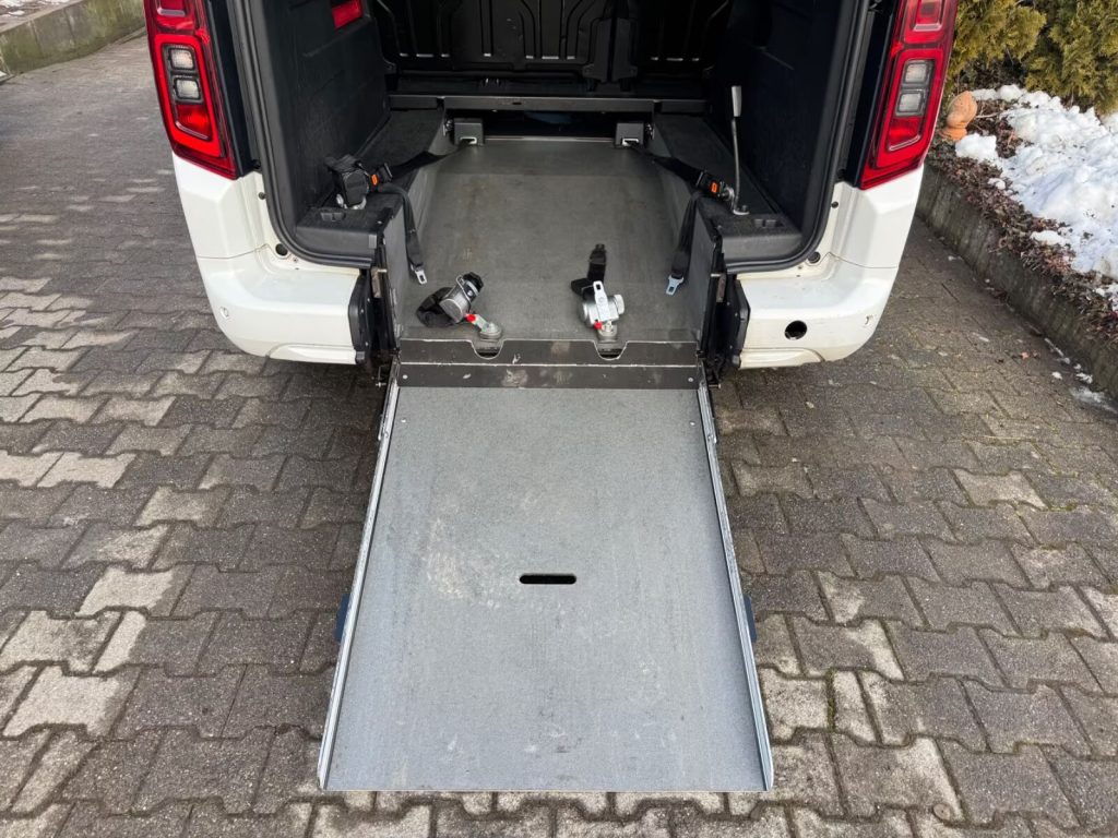 autoplusz-2025-palyazat-opel-combo-7